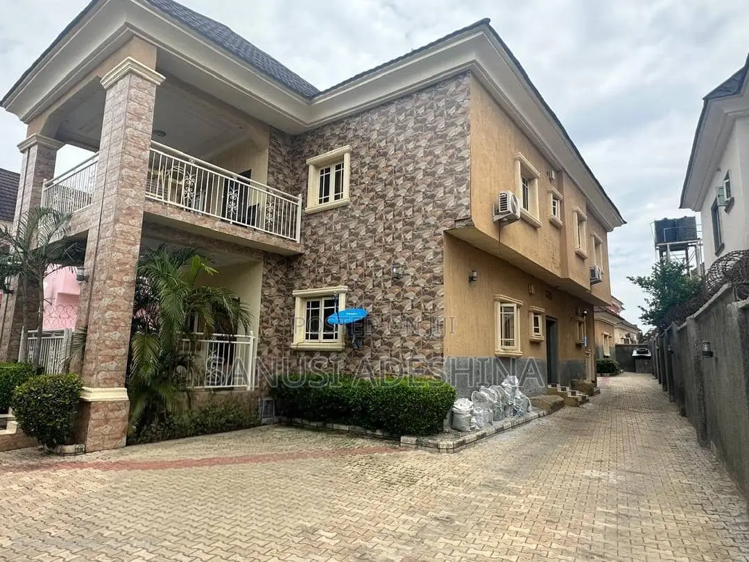 5bdrm Duplex in Gwarimpa, Gwarinpa for sale in Gwarinpa