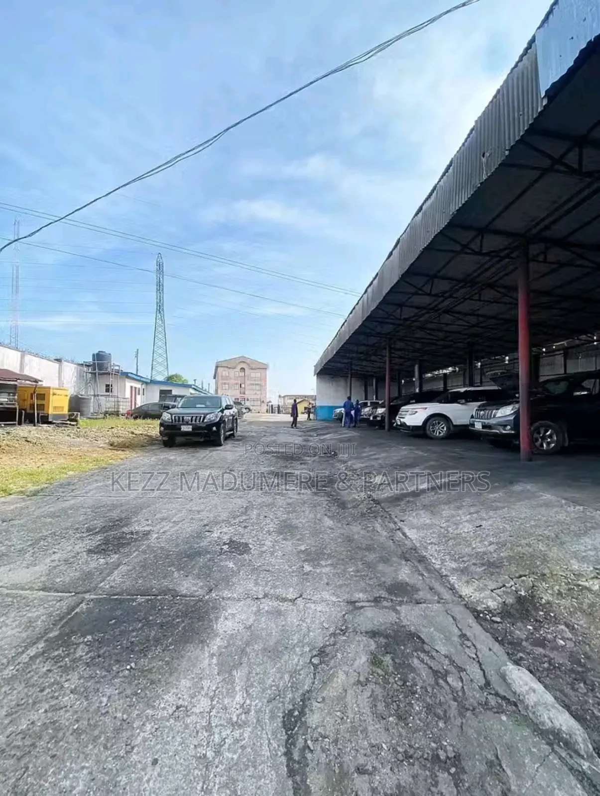 For Sale: Company Office Plaza on 14 Plots at Aba Road Port Harcourt in Port-Harcourt