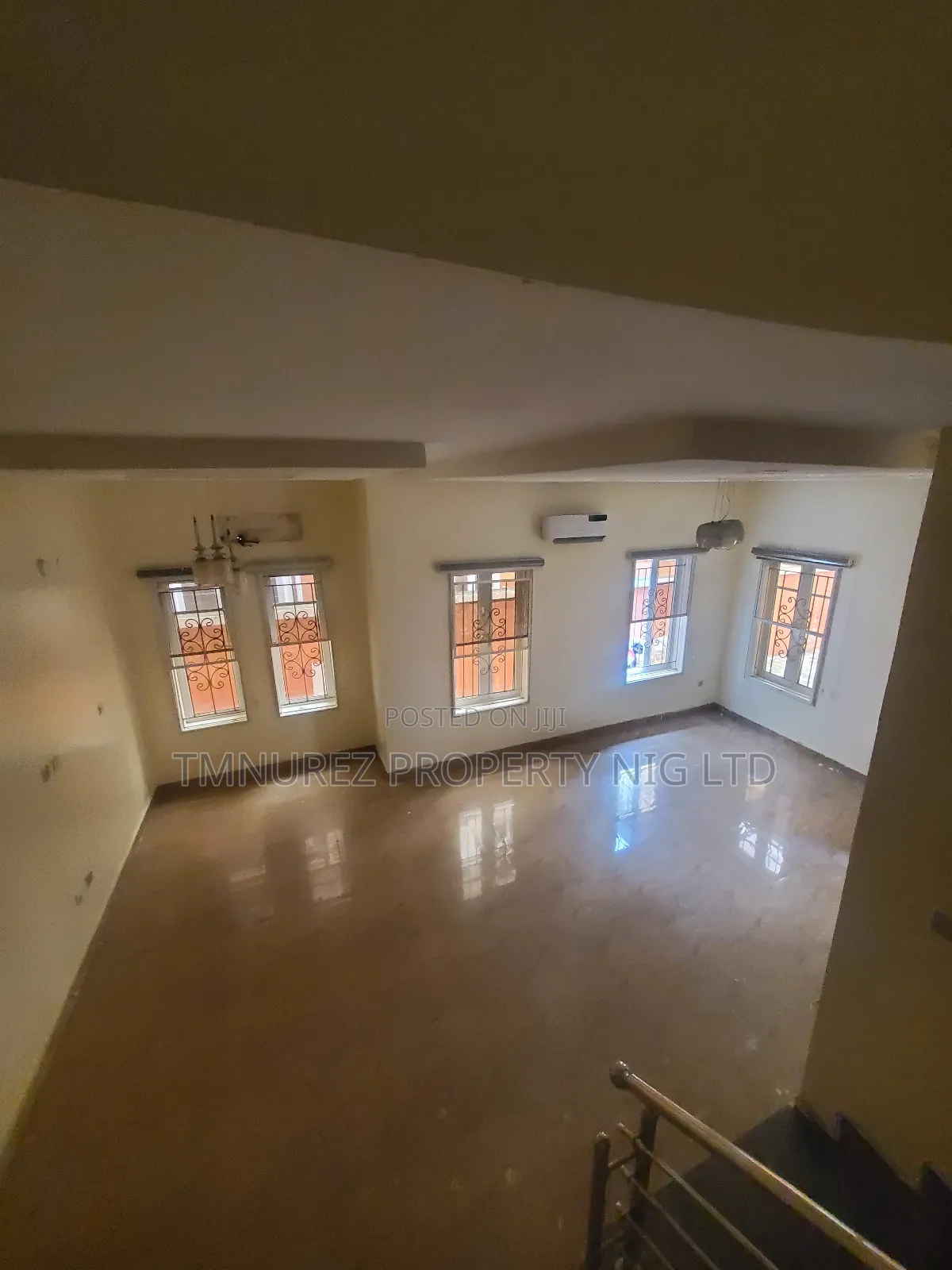 Studio Apartment in Chevron for rent in Chevron