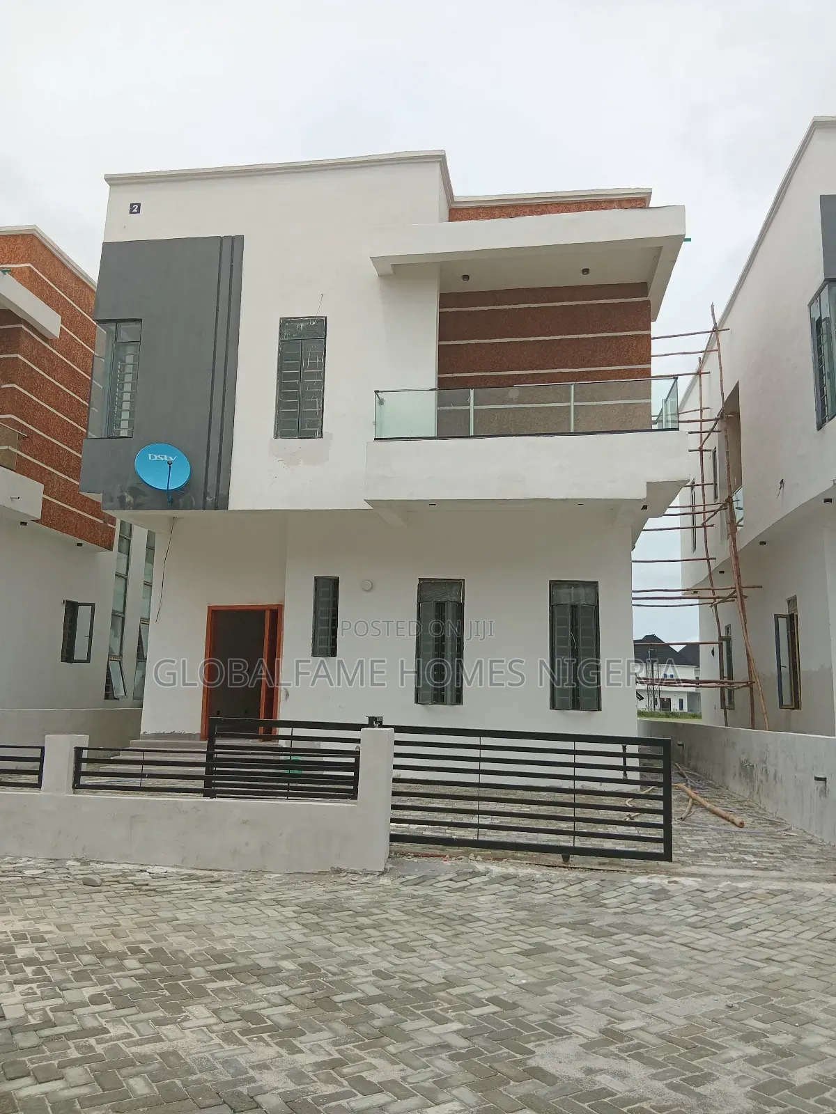 4bdrm Duplex in Adiva By Beachwood, Lakowe for sale in Lakowe