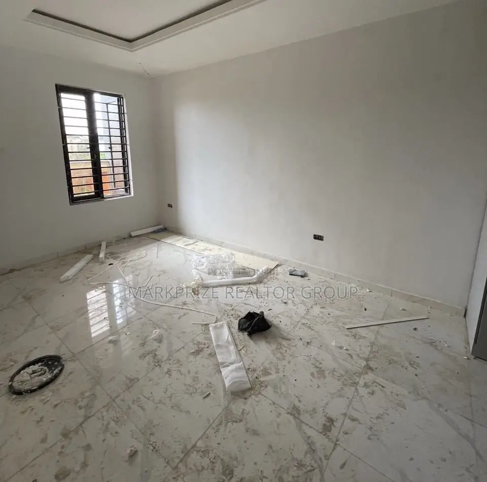 4bdrm Duplex in Maryland Lagos for sale in Maryland