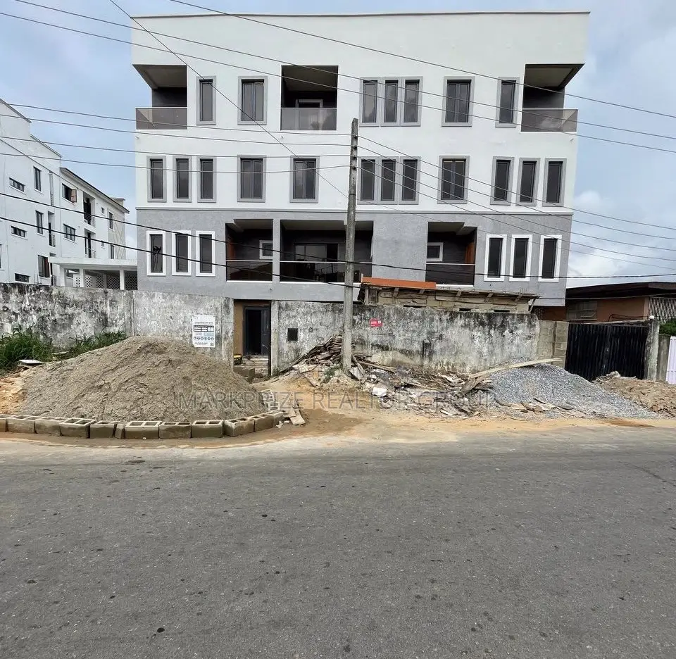 4bdrm Duplex in Maryland Lagos for sale in Maryland