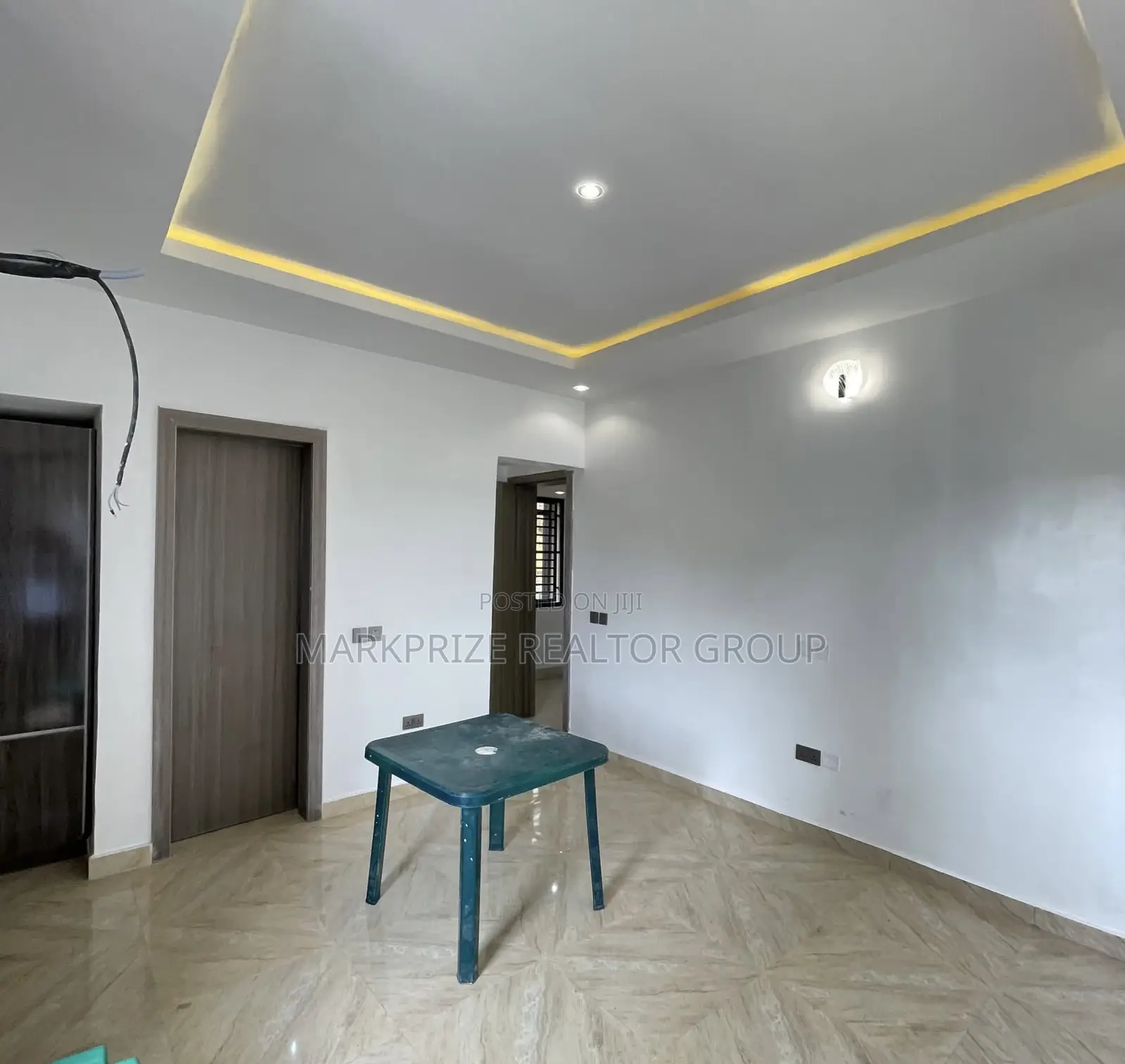 4bdrm Duplex in Surulere Lagos for sale in Surulere