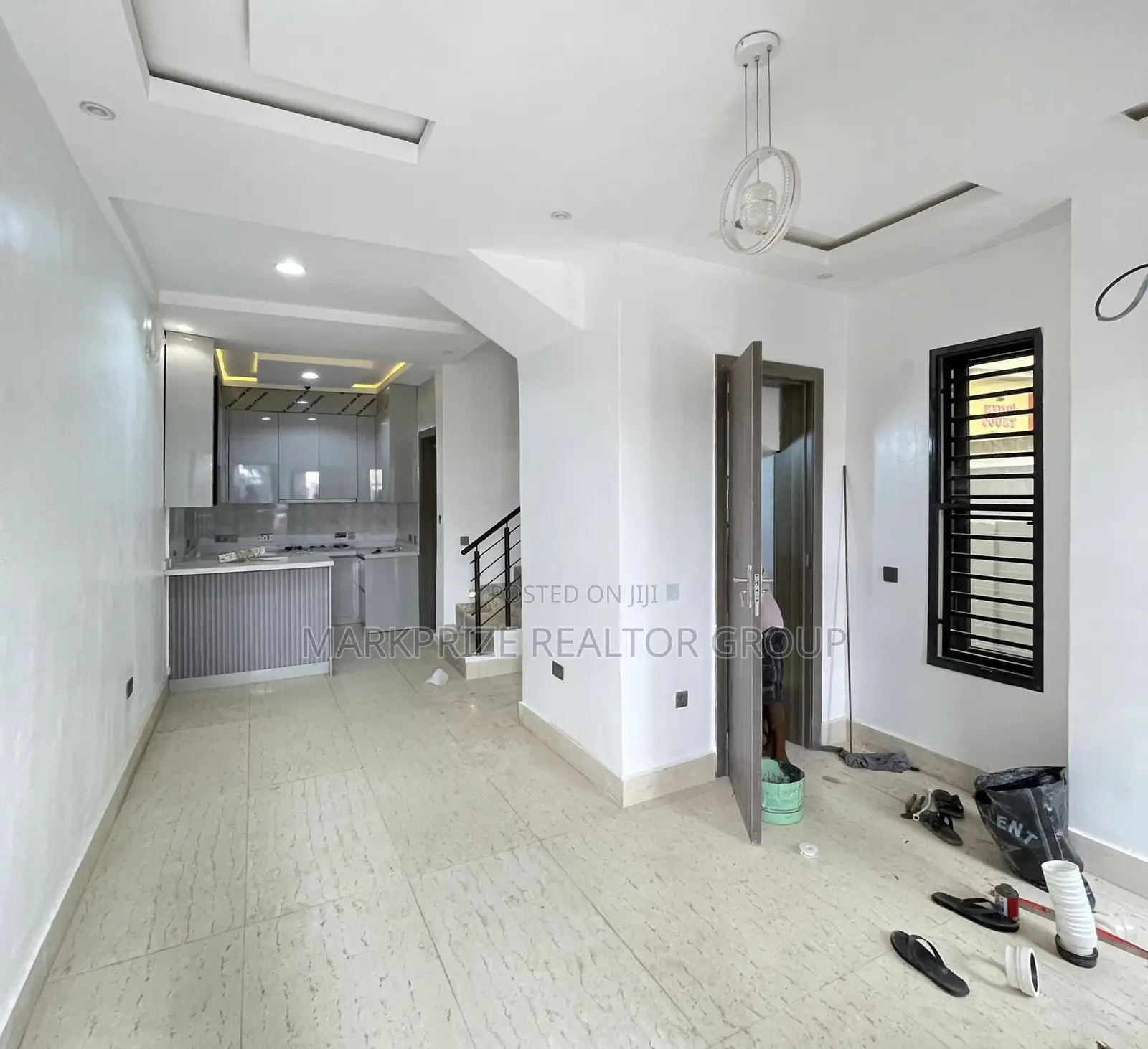 4bdrm Duplex in Surulere Lagos for sale in Surulere