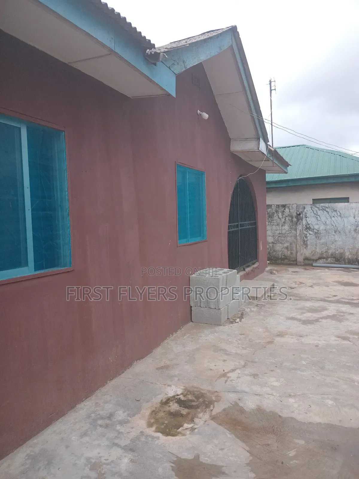 1bdrm Bungalow in Iyana Ipaja Lagos, Dopemu for rent in Dopemu