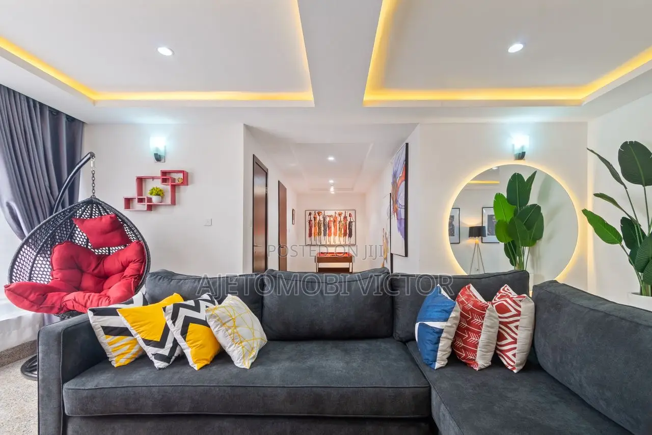 Luxury 3bedroom Apartment With Ps5 and Snooker in Lekki Phase 1