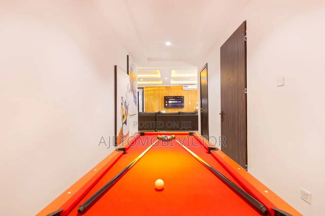 Luxury 3bedroom Apartment With Ps5 and Snooker in Lekki Phase 1