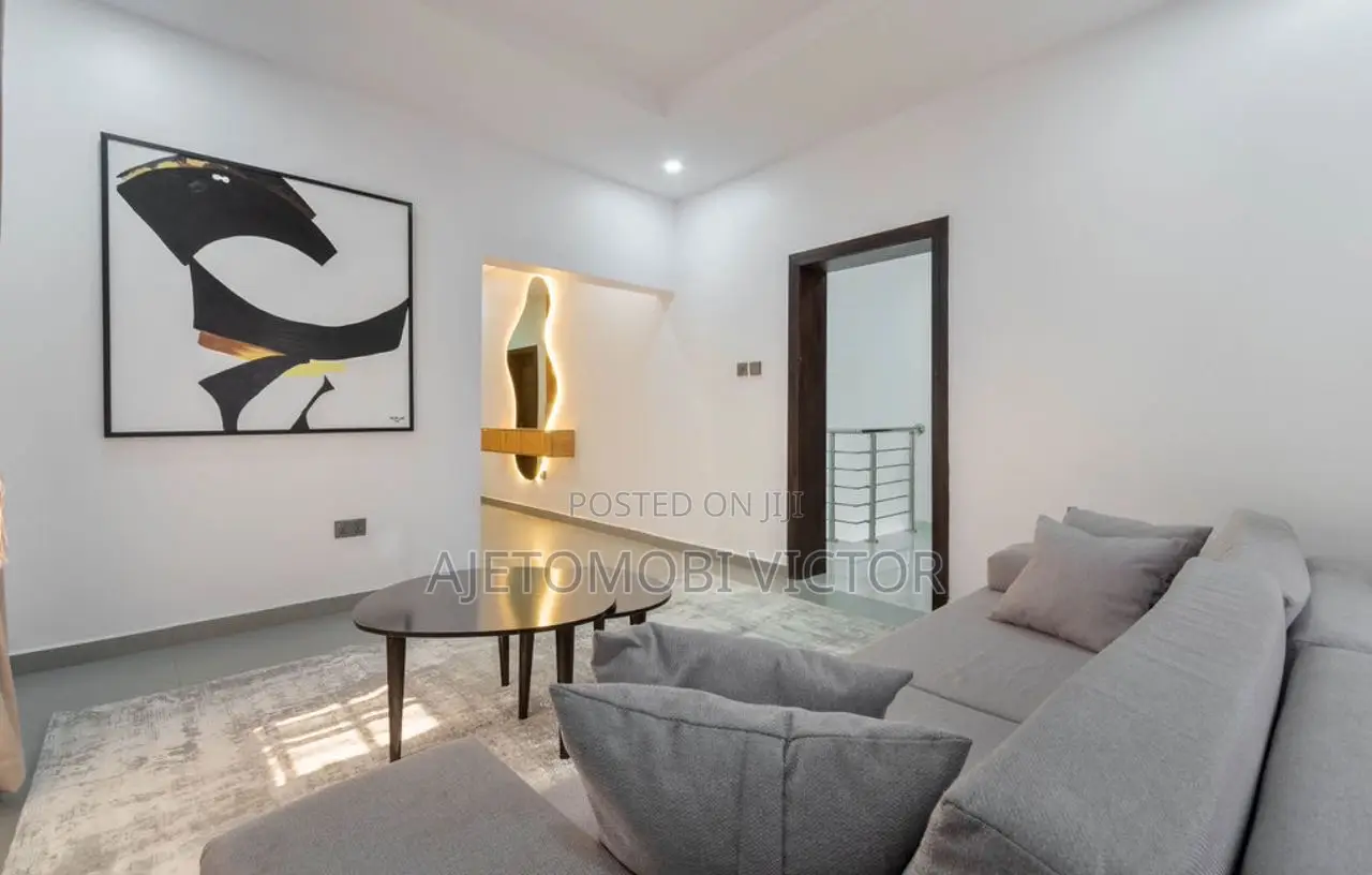 Luxurious 4bedroom Semi Detached Compound With Snooker Ps5 in Lekki Phase 1