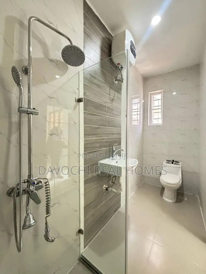 4bdrm Duplex in Orchid Road, Lekki Phase 2 for rent in Lekki Phase 2