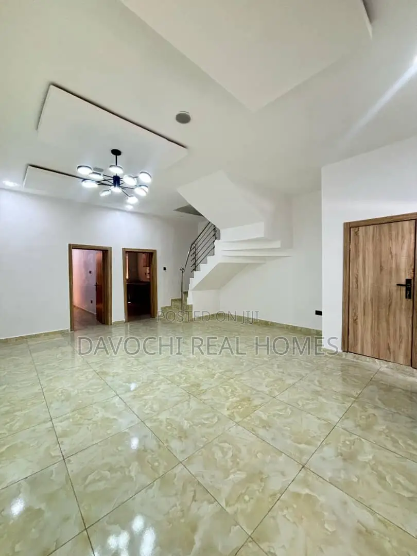 4bdrm Duplex in Orchid Road, Lekki Phase 2 for rent in Lekki Phase 2
