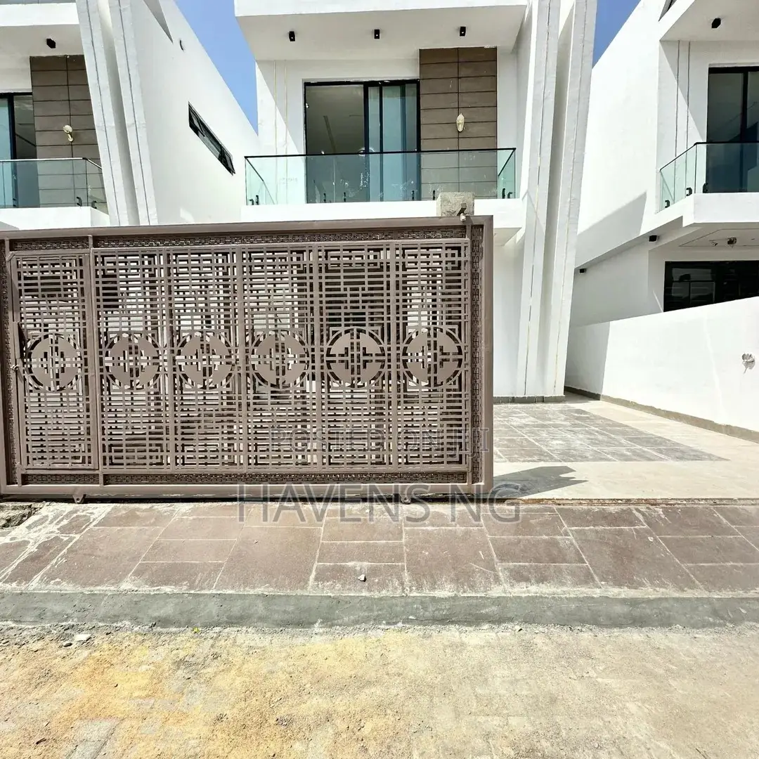 4bdrm Duplex in Lekki Phase 2 for sale in Lekki Phase 2