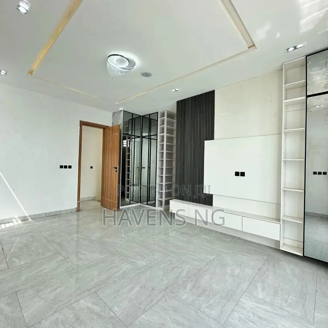 4bdrm Duplex in Lekki Phase 2 for sale in Lekki Phase 2