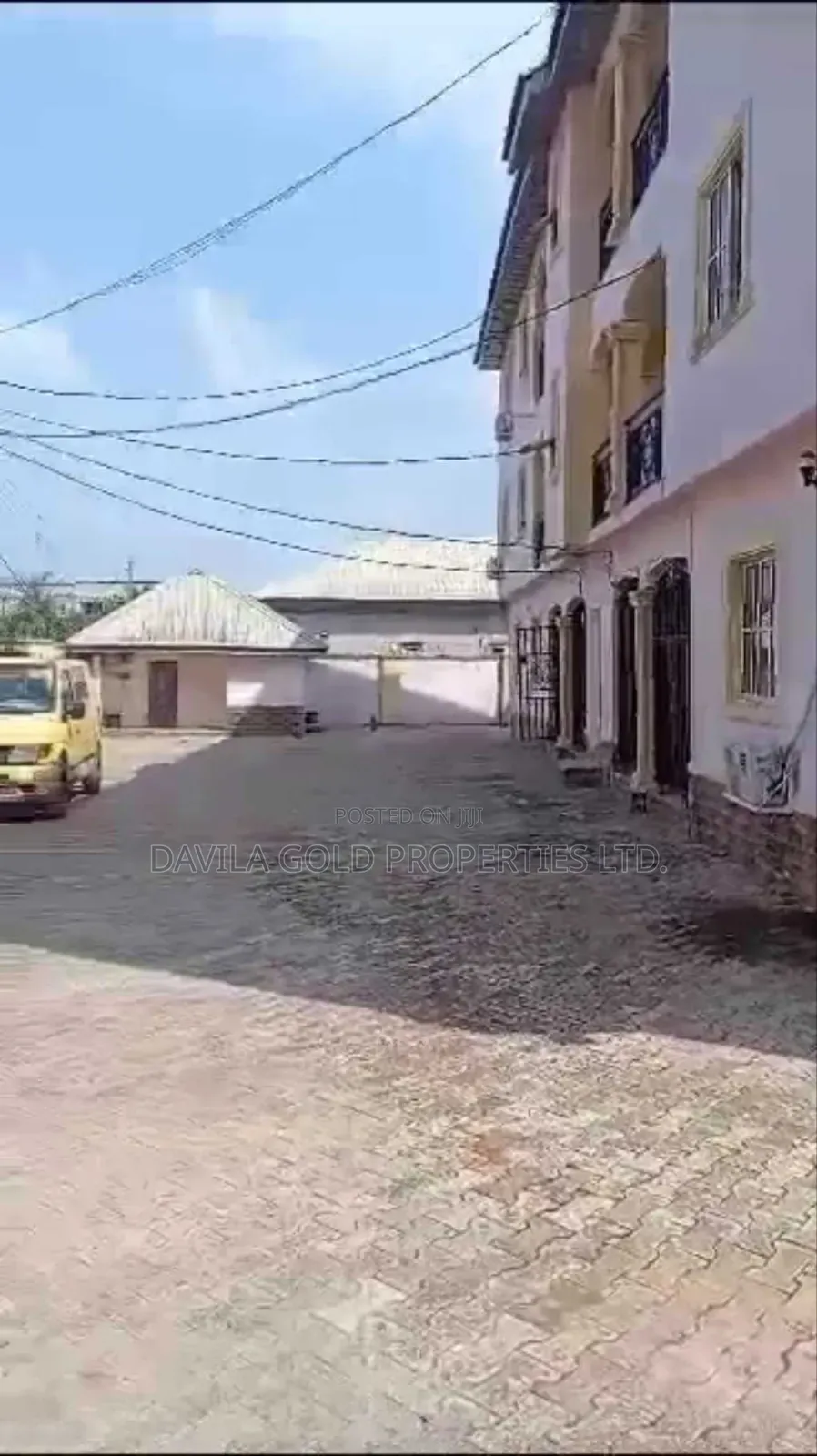 18bdrm Block of Flats in Benin City for sale in Benin City