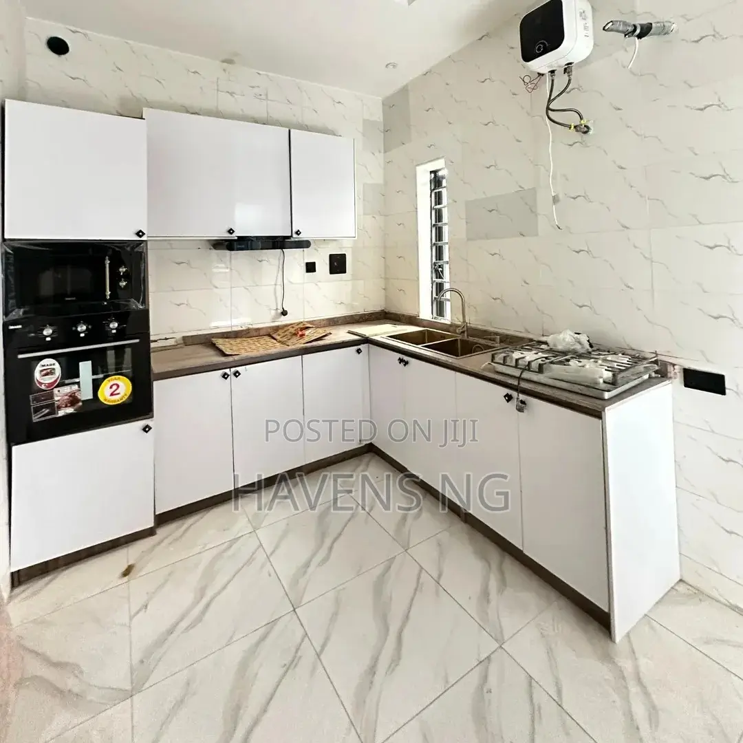 4bdrm Duplex in Lekki Phase 2 for sale in Lekki Phase 2