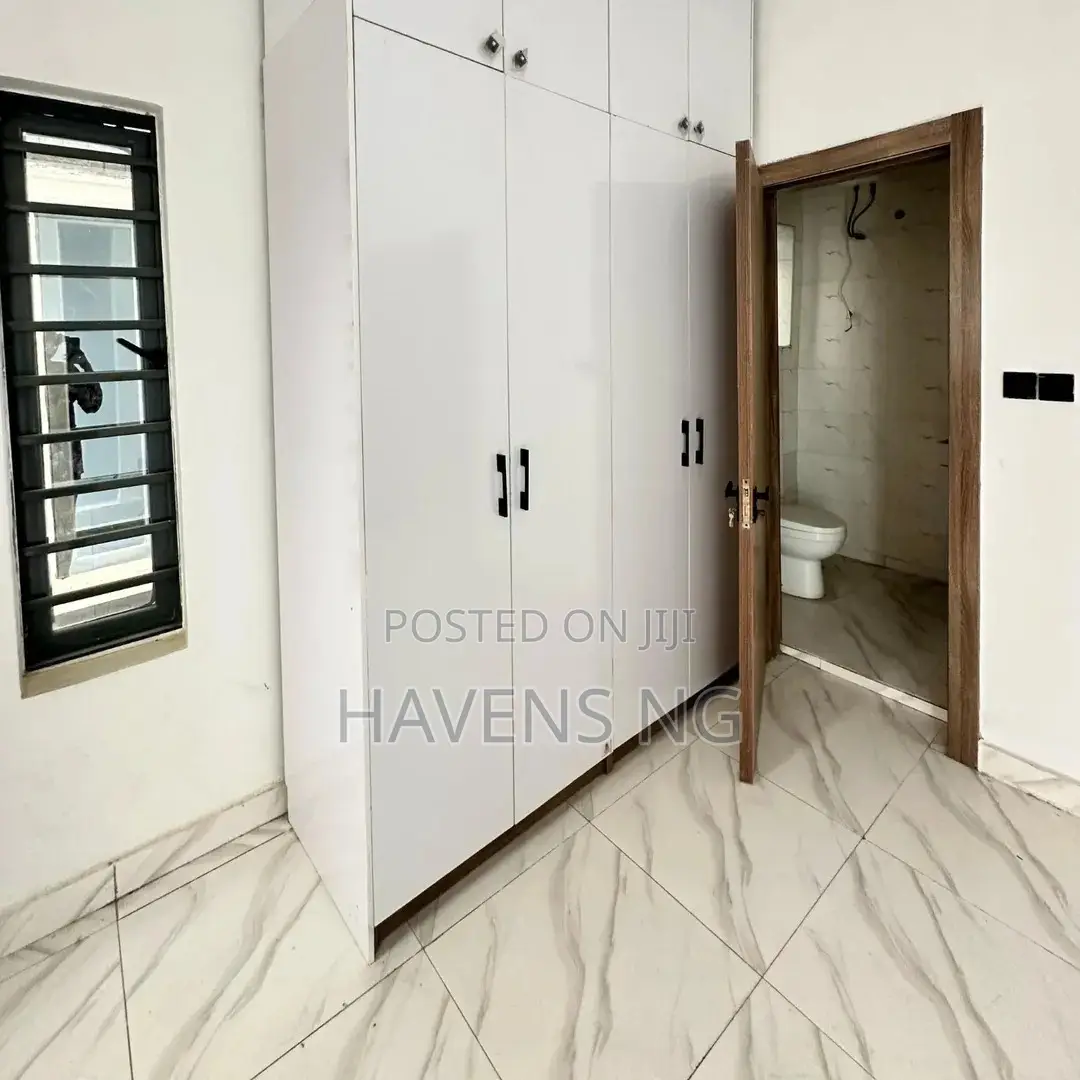 4bdrm Duplex in Lekki Phase 2 for sale in Lekki Phase 2