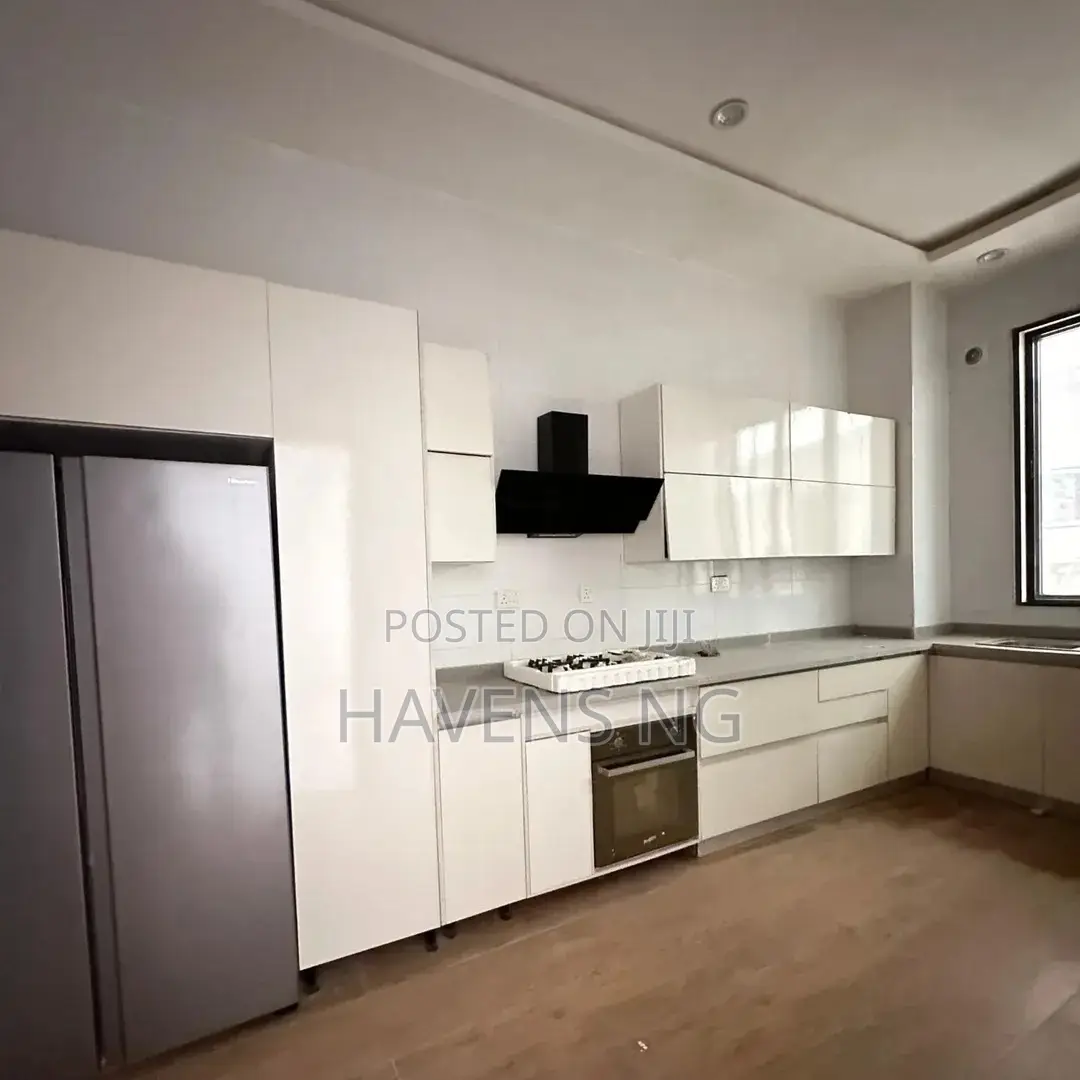 4bdrm Duplex in Lekki Phase 1 for sale in Lekki Phase 1