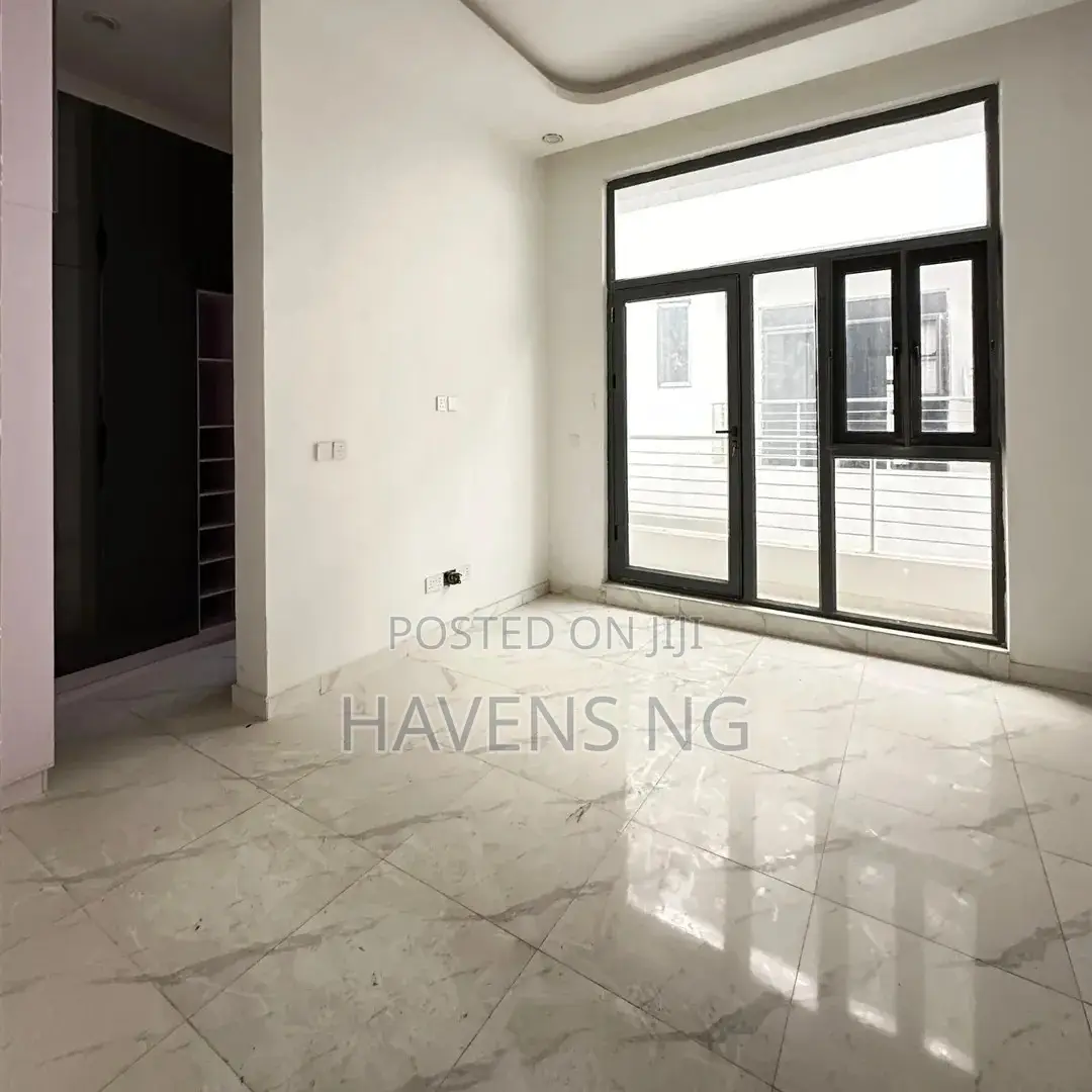 4bdrm Duplex in Lekki Phase 1 for sale in Lekki Phase 1