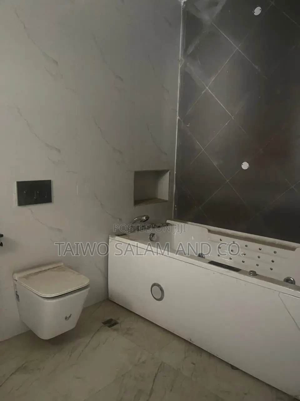 4bdrm Duplex in Akobo for sale in Akobo
