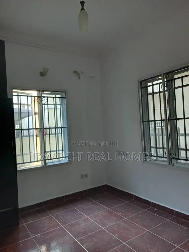 4bdrm Duplex in Agungi for rent in Agungi