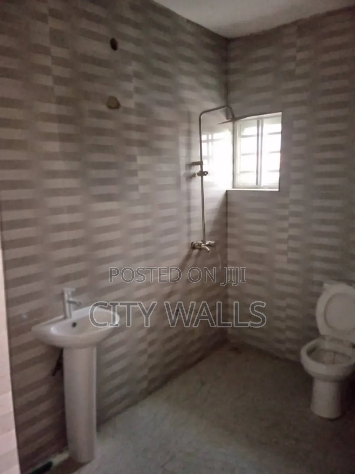 3bdrm Block of Flats in Royal Palm Estate, Badore for rent in Badore