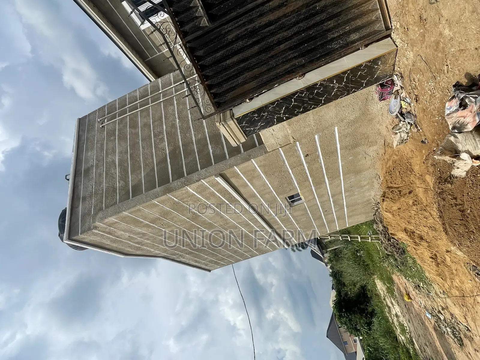 2bdrm Block of Flats in Isieke Housing, Umuahia for sale in Umuahia