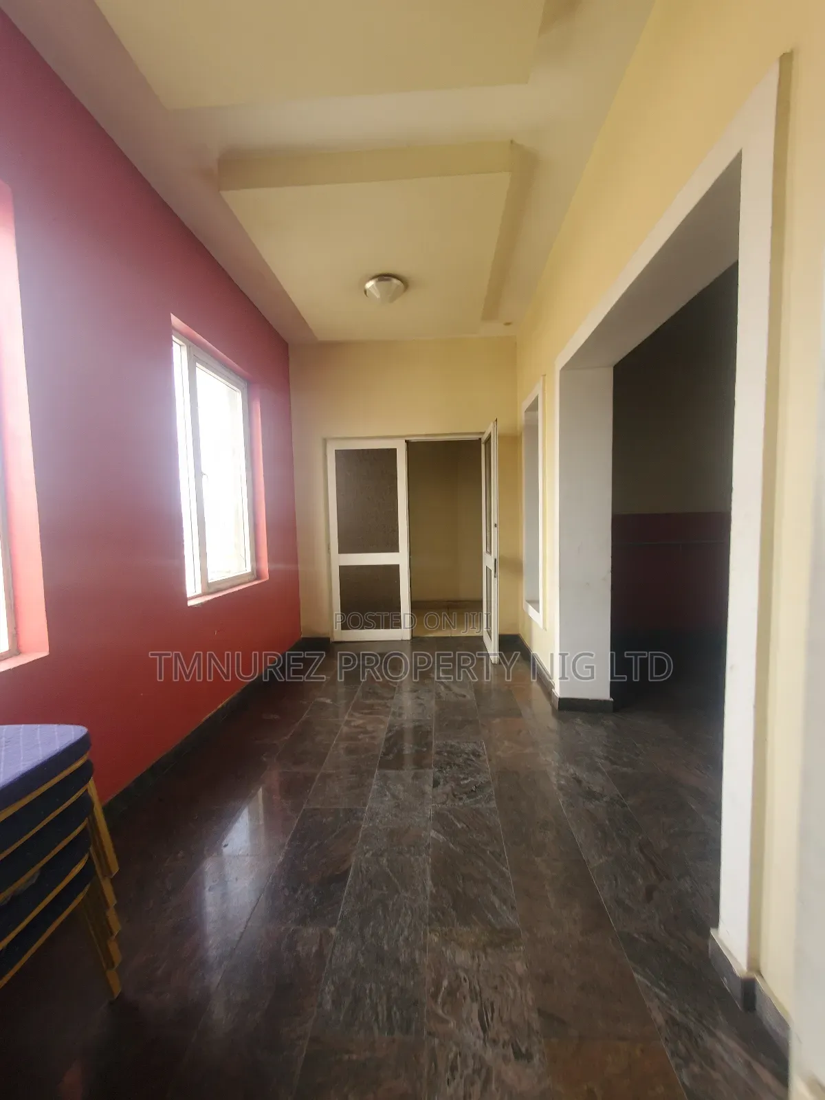 Office Space for Rent at Jakande Axis in Jakande