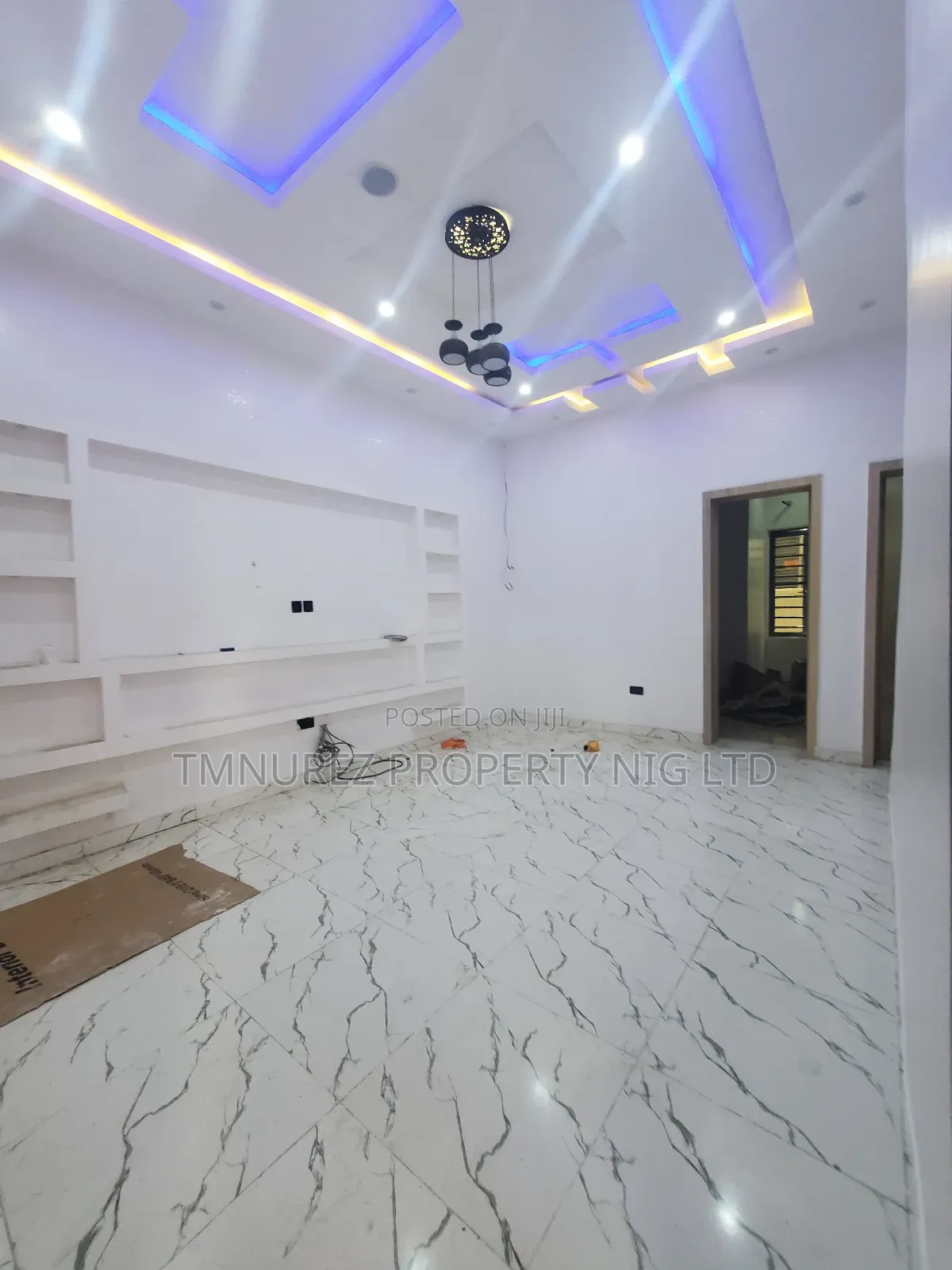 Mini Flat in Westend Estate, Chevron for rent in Chevron