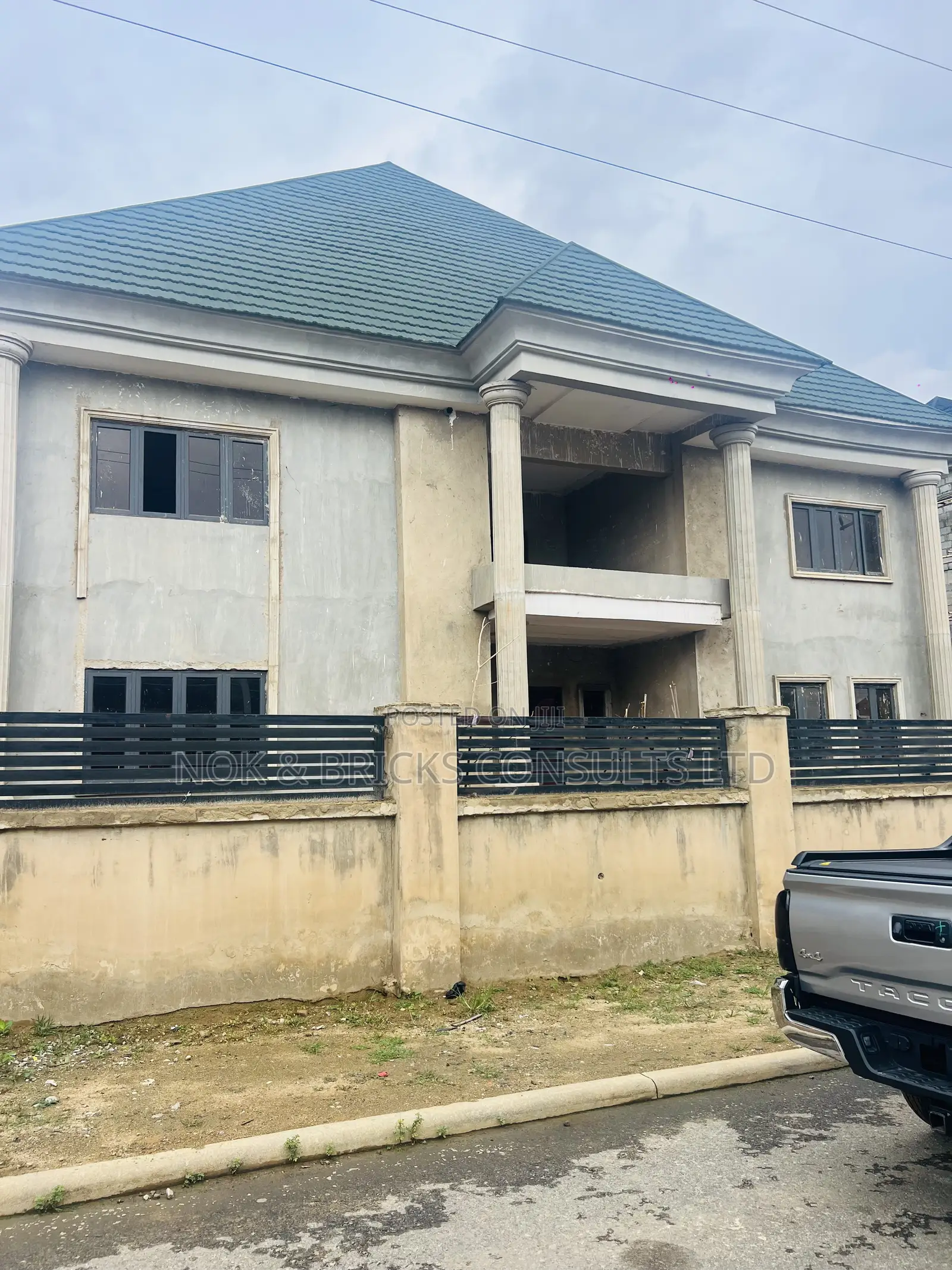 7bdrm Duplex in Private Property, Jahi for sale in Jahi