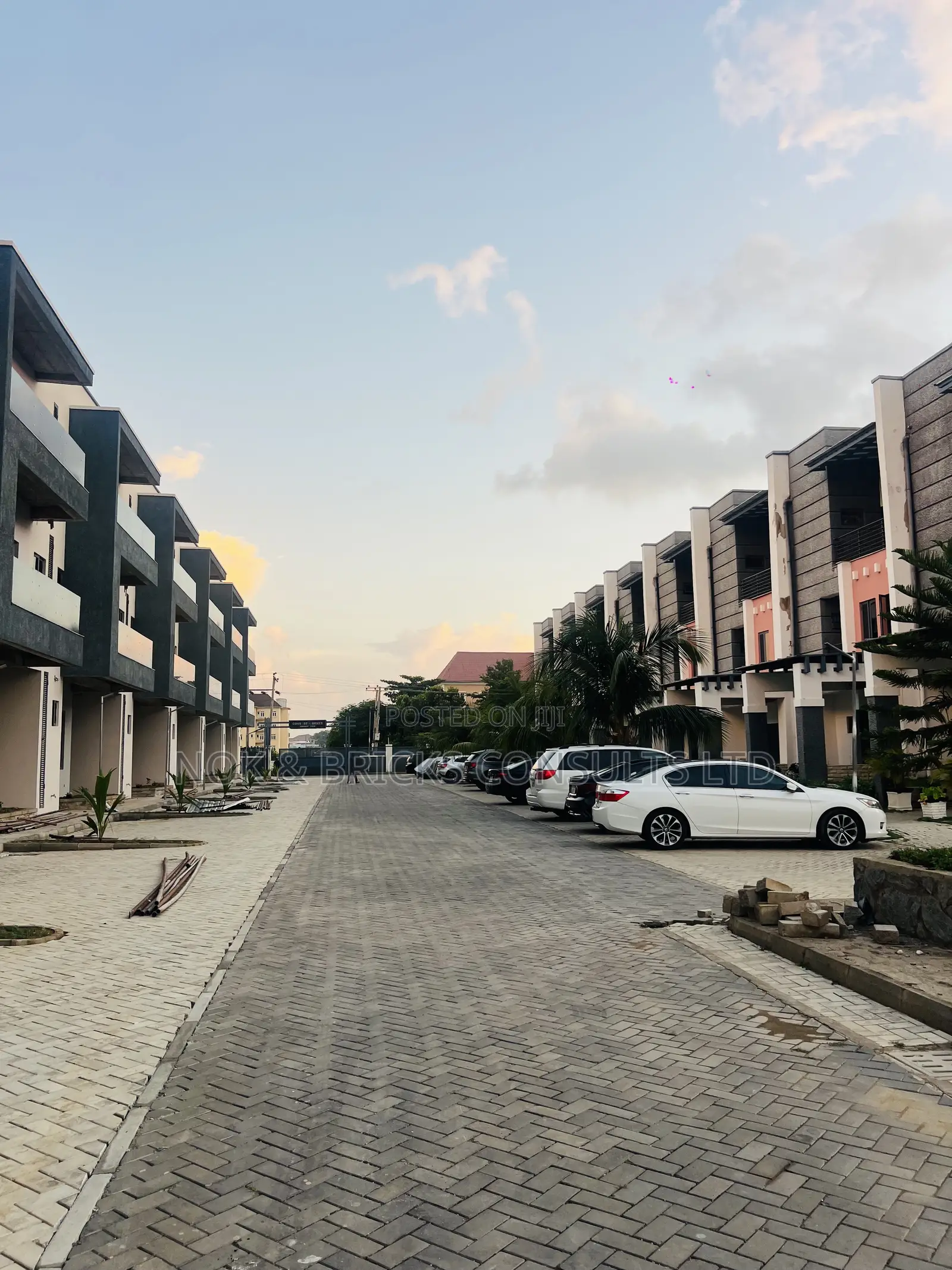 4bdrm Duplex in Comfort Homes, Jahi for sale in Jahi