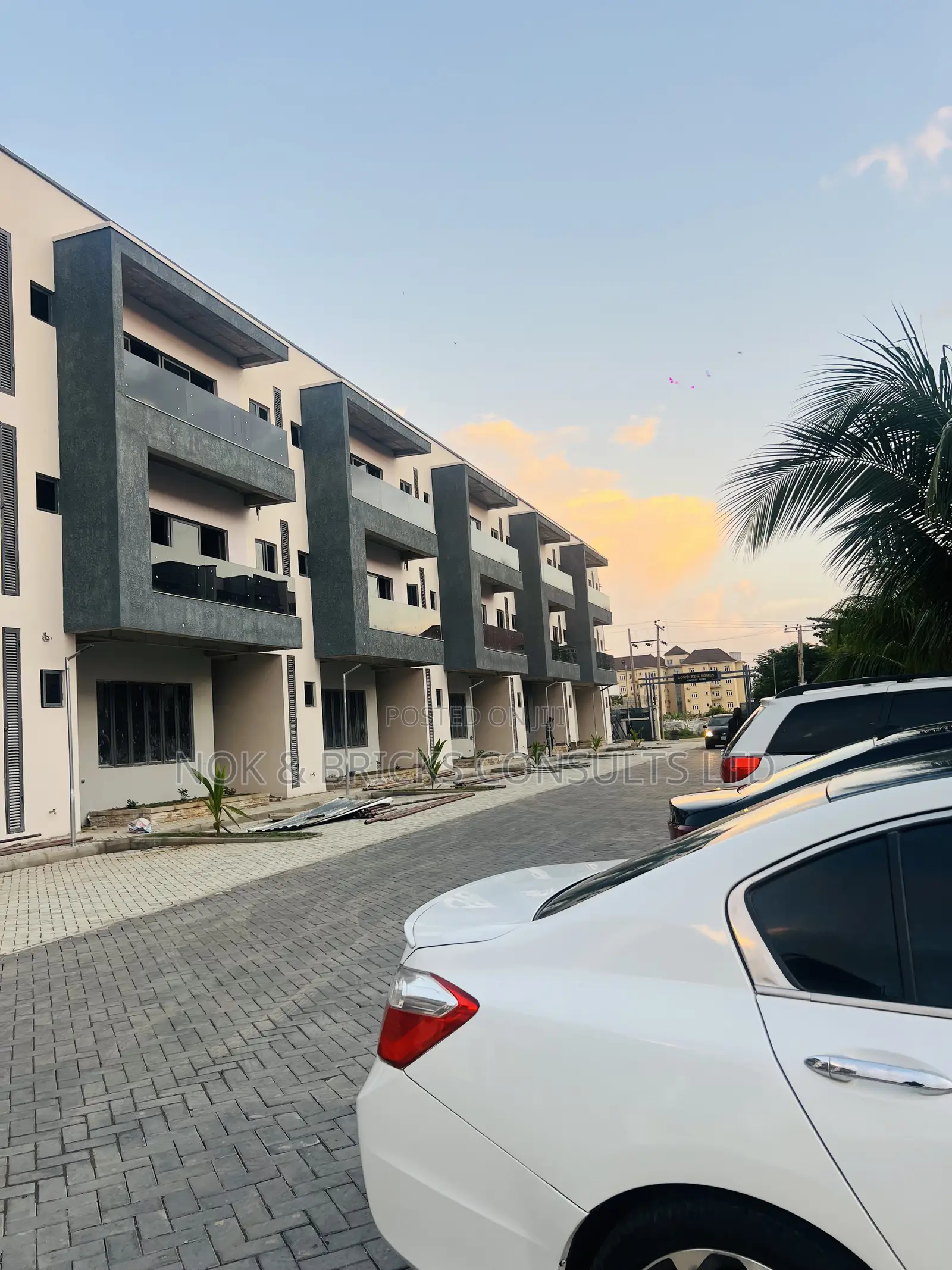 4bdrm Duplex in Comfort Homes, Jahi for sale in Jahi