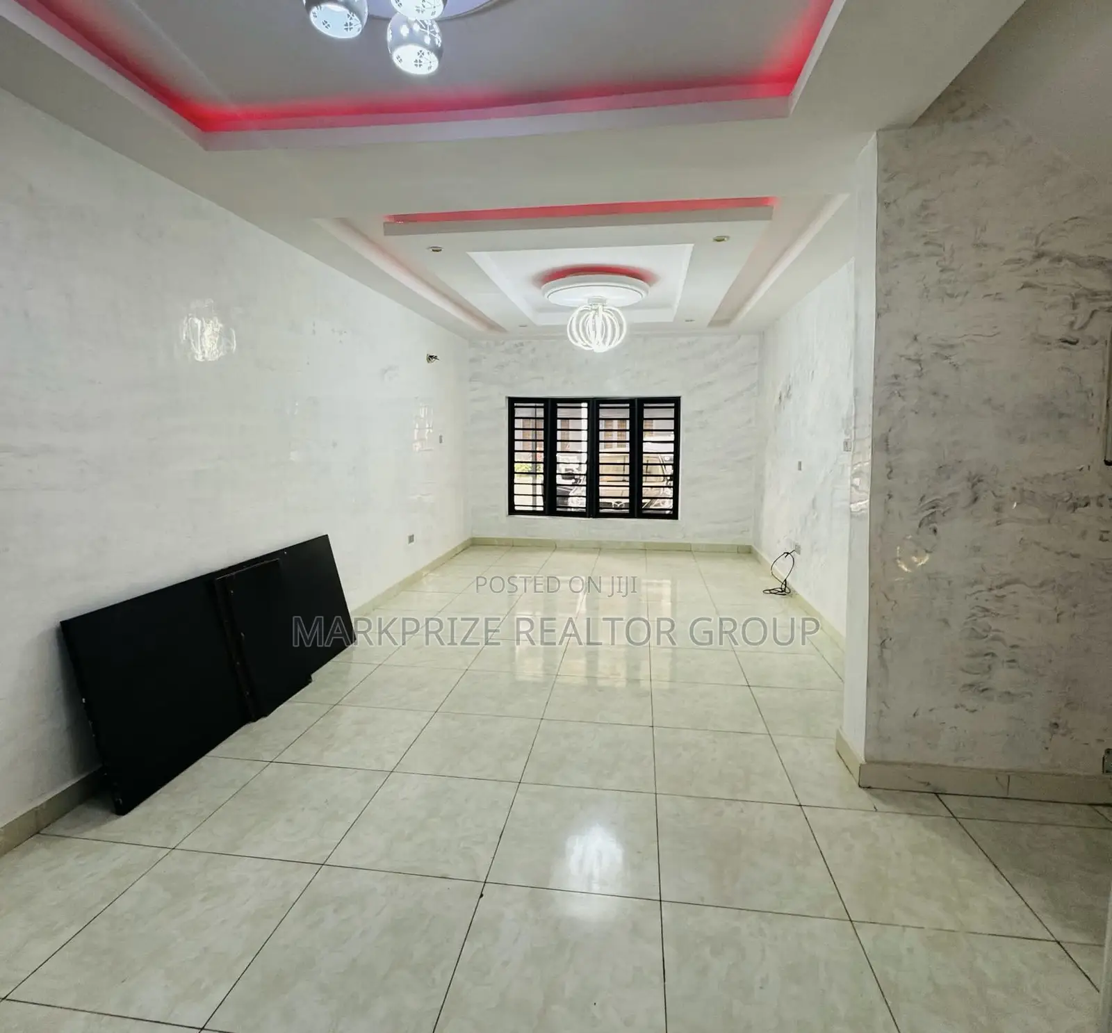 4bdrm Duplex in Agege Pen Cinema for sale in Agege