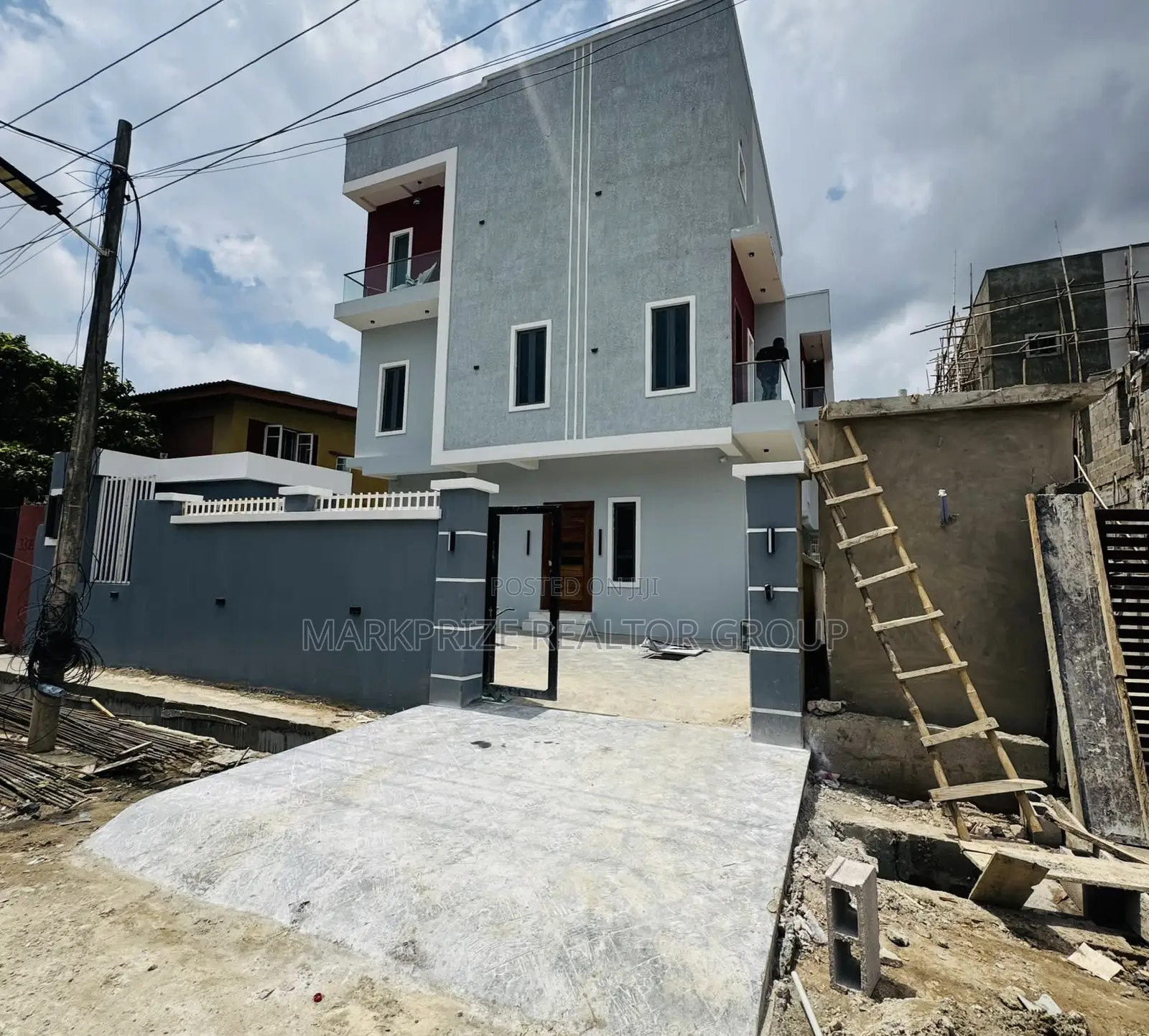 5bdrm Duplex in Adeniyi Jones Lagos for sale in Adeniyi Jones