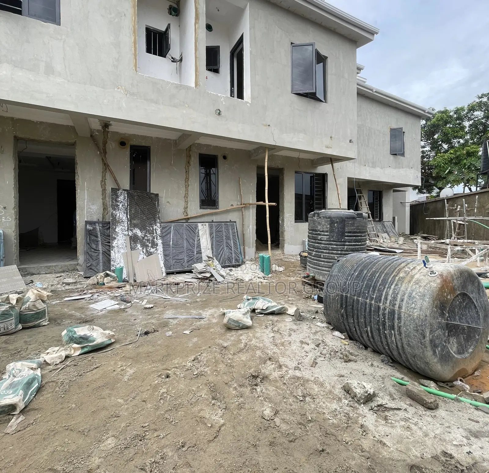 4bdrm Duplex in Surulere Lagos for sale in Surulere