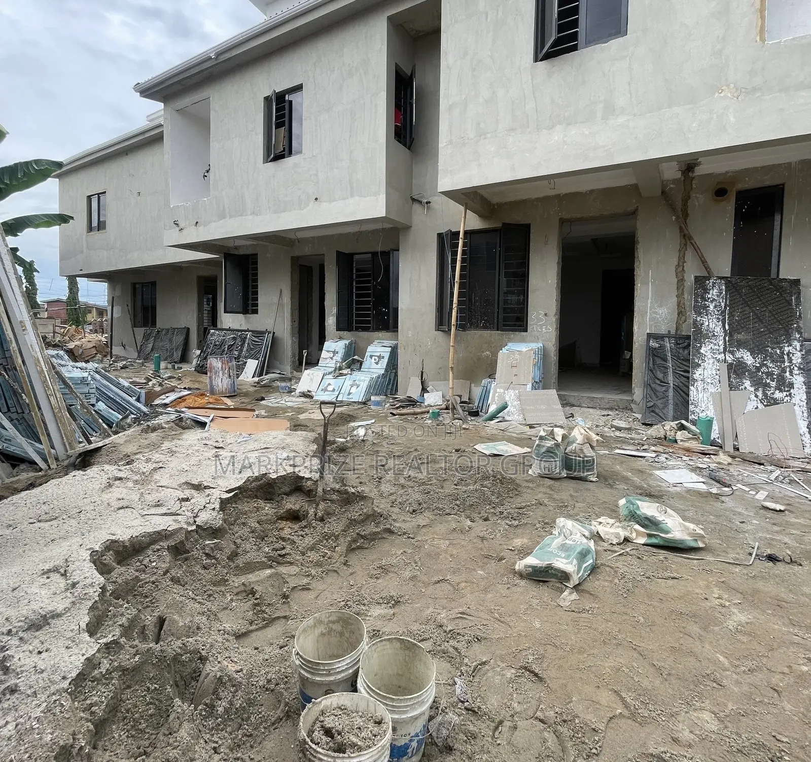 4bdrm Duplex in Surulere Lagos for sale in Surulere