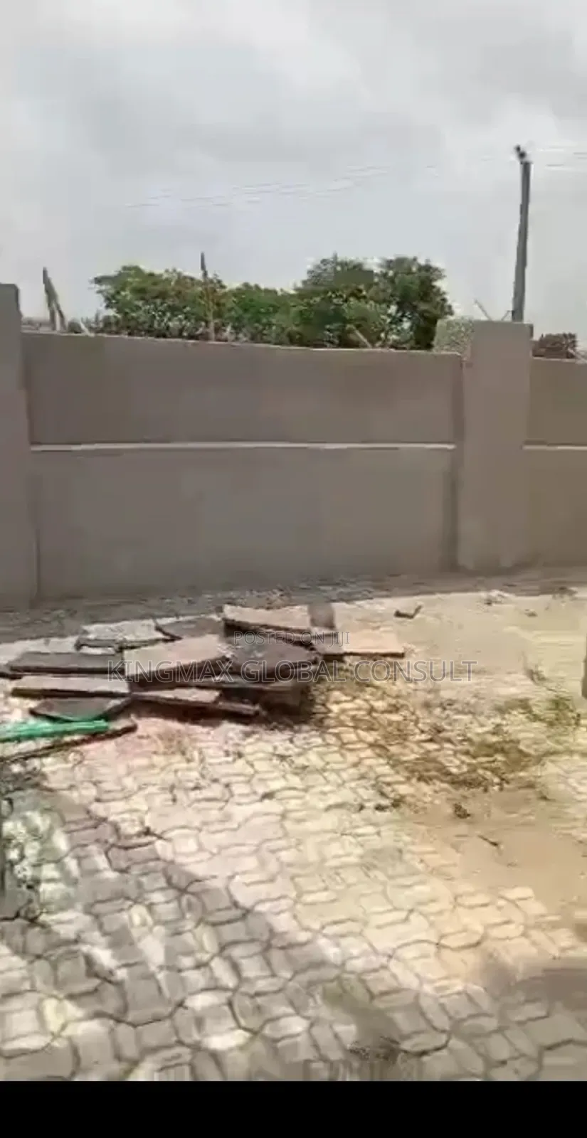 Furnished 4bdrm Duplex in Lugbe District for sale in Lugbe District