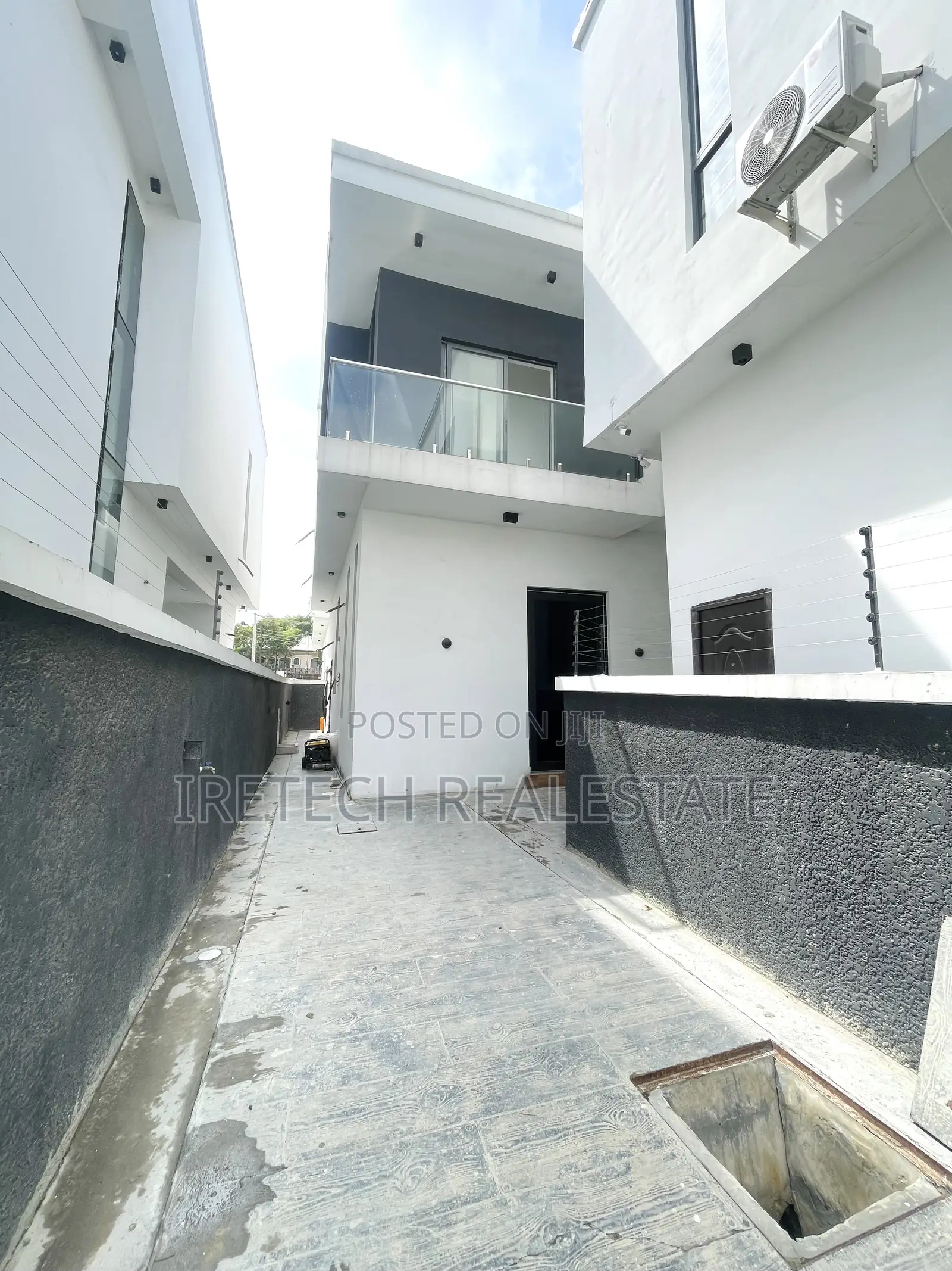 4bdrm Duplex in Chevron Toll Gate, Lekki for sale in Lekki