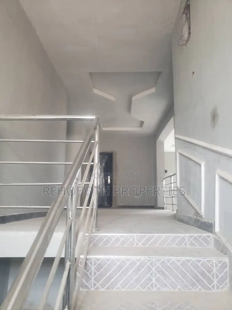 4bdrm Duplex in Abeese Elebu, Ibadan for sale in Ibadan