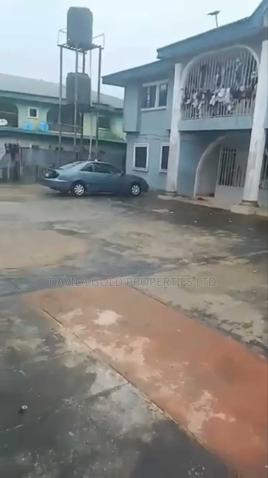 12bdrm Block of Flats in Benin City for sale in Benin City