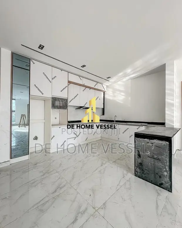 2bdrm Apartment in Victoria Island for sale in Victoria Island