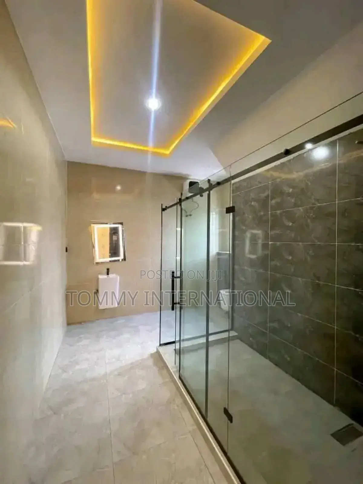 7bdrm Duplex in Gwarimpa Extension, Gwarinpa for sale in Gwarinpa