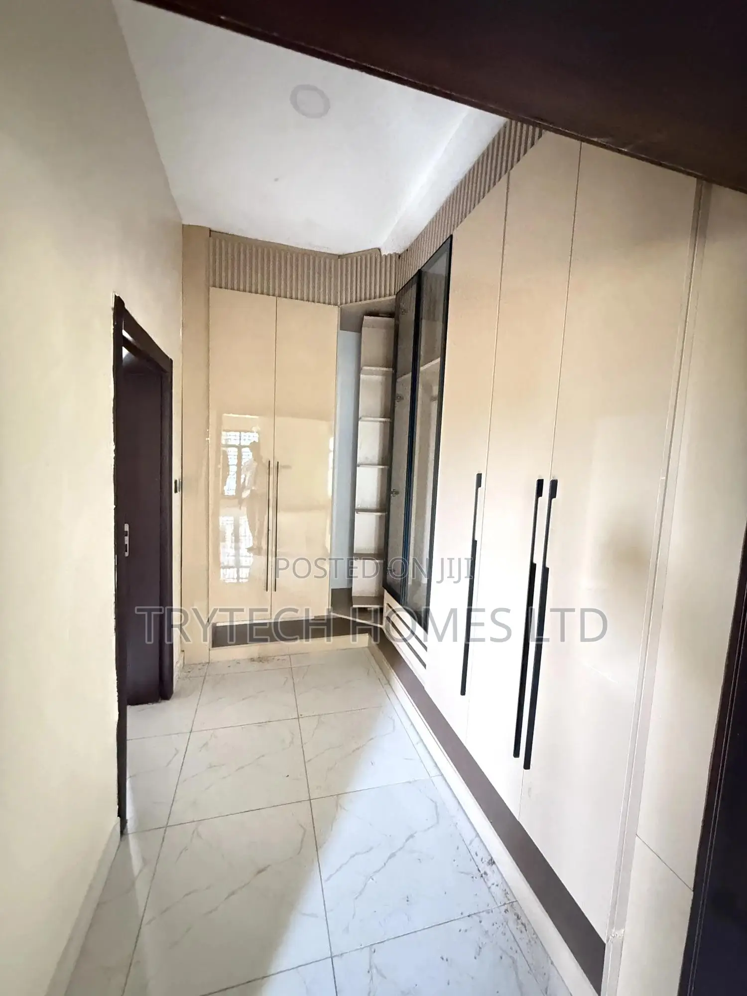 5bdrm Duplex in 7Th Avenue Gwarimpa, Gwarinpa for sale in Gwarinpa