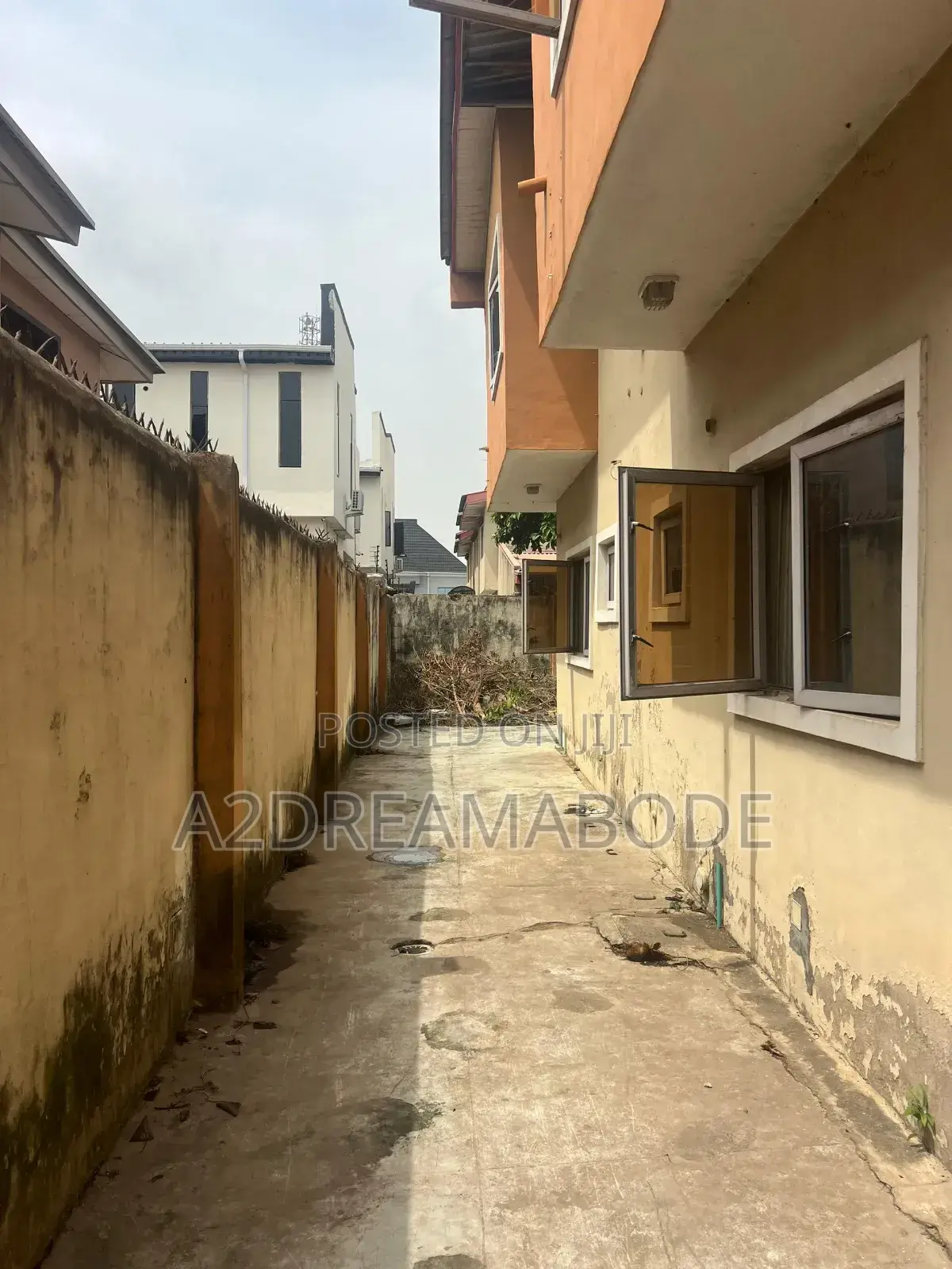 3bdrm Block of Flats in Magodo Phase, Ikeja for sale in Ikeja