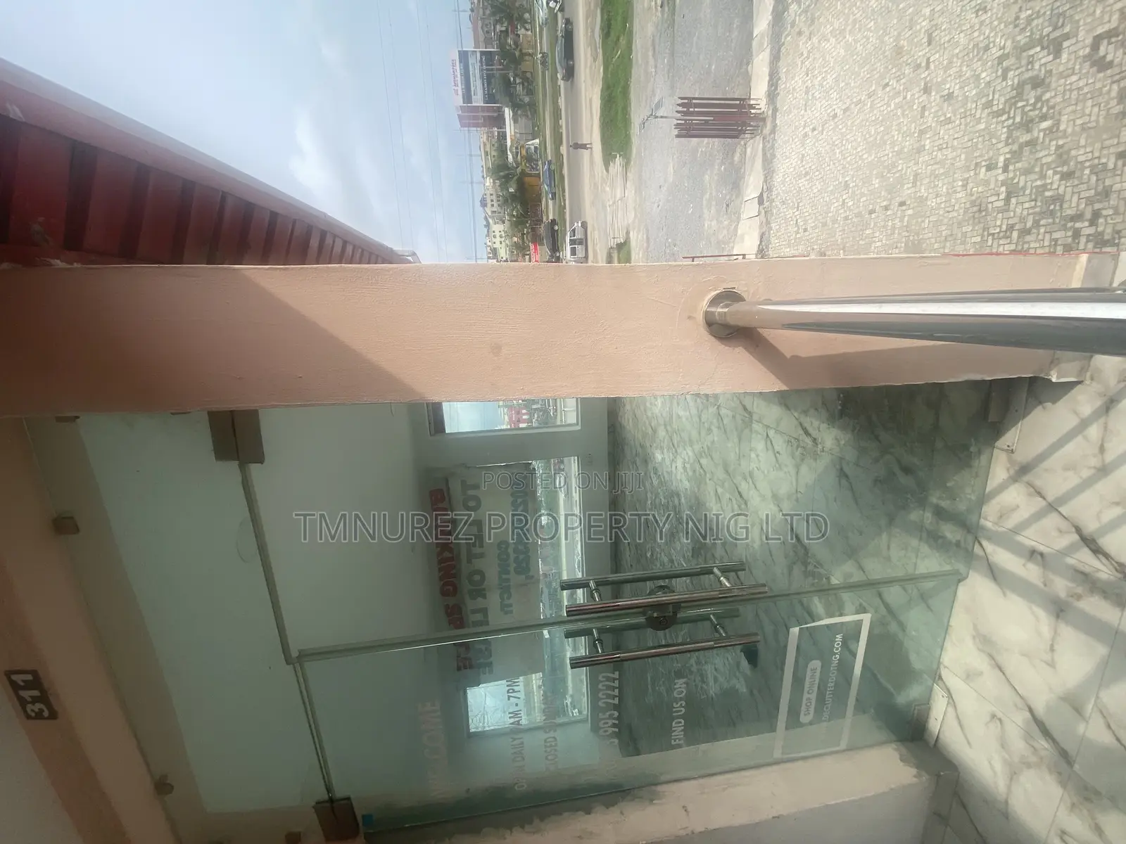 Shop to Let in Lekki Expressway