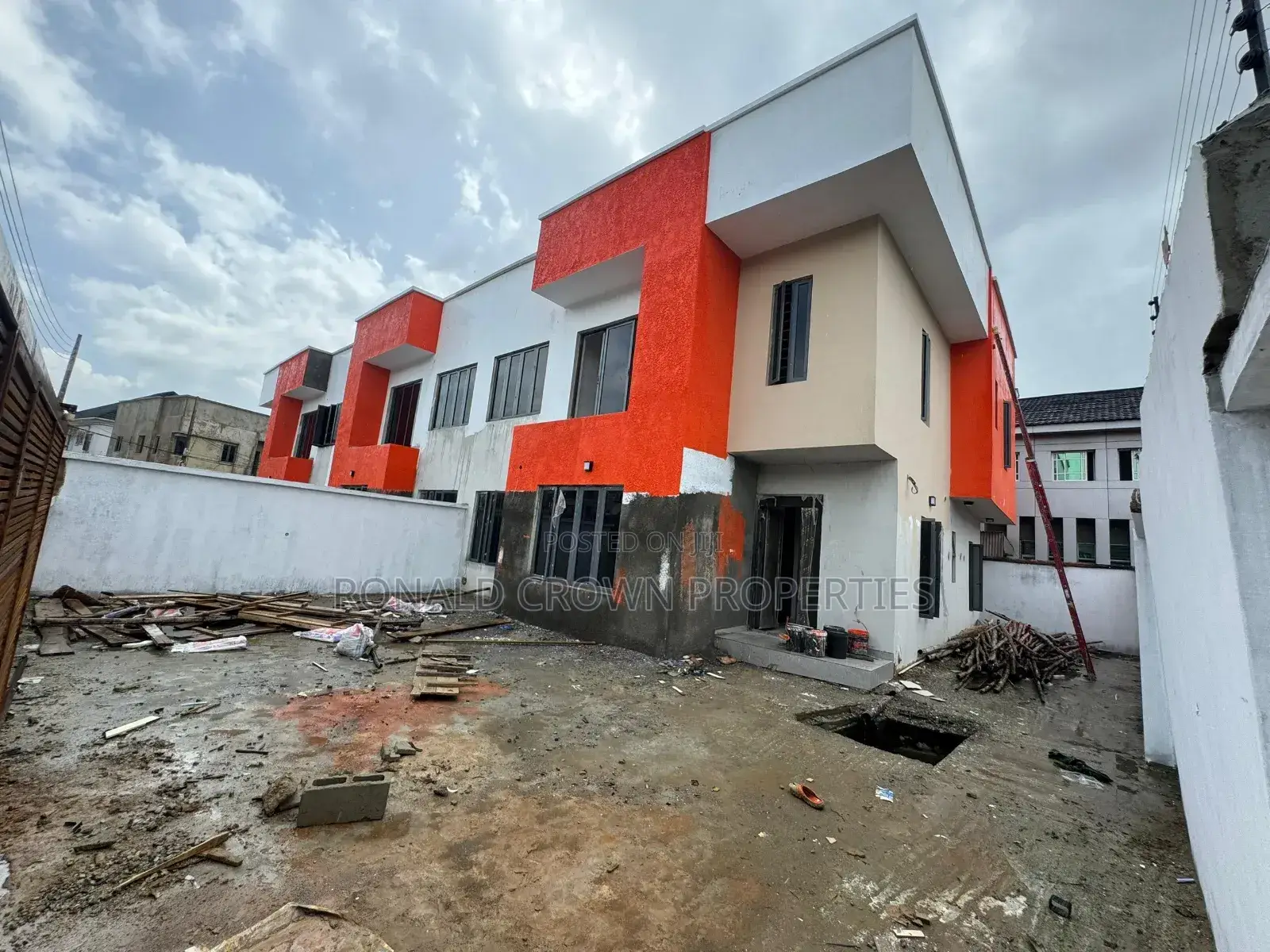 4bdrm Duplex in Gbagada for sale in Gbagada