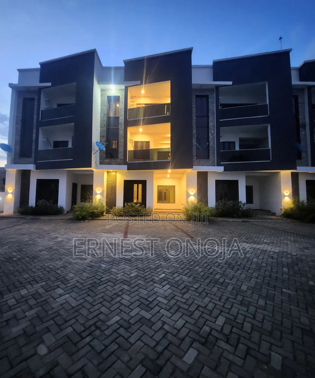 5bdrm Townhouse/Terrace in Lifecamp, Gwarinpa for sale in Gwarinpa