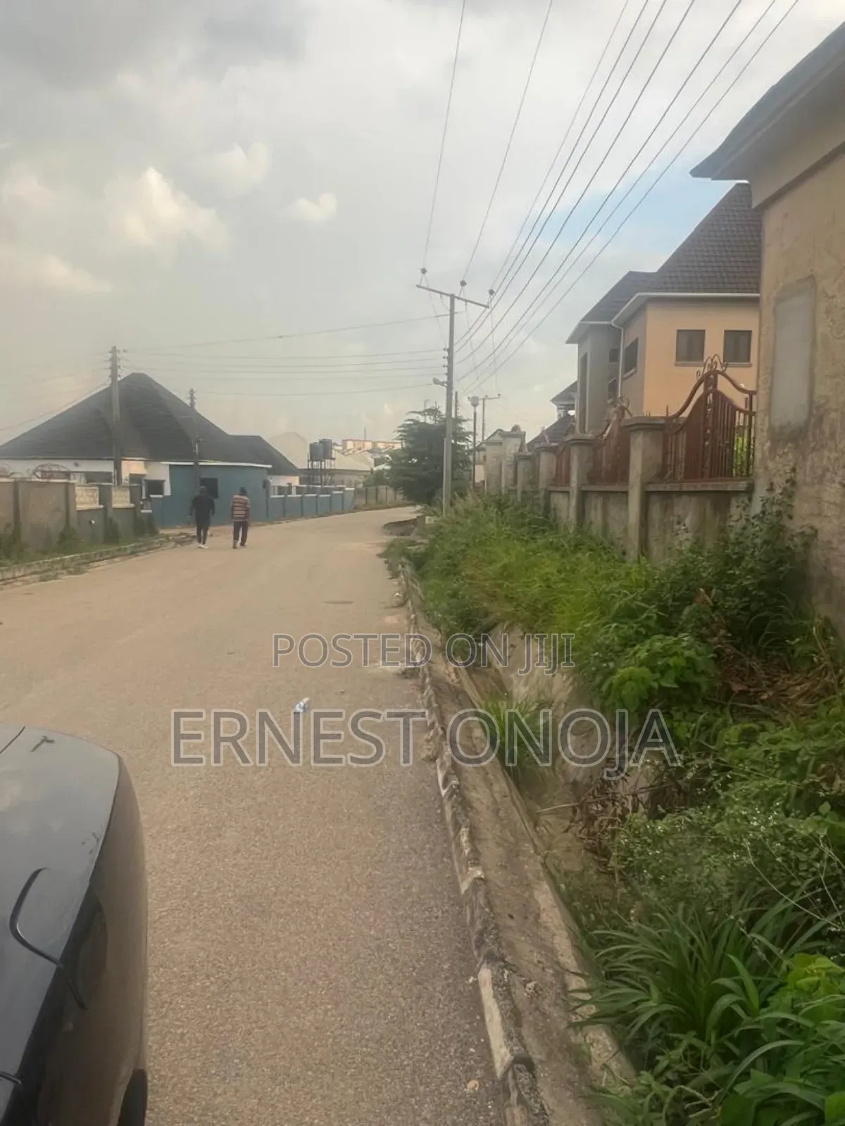 Land for Sale 800sqm in an Estate in Life Camp