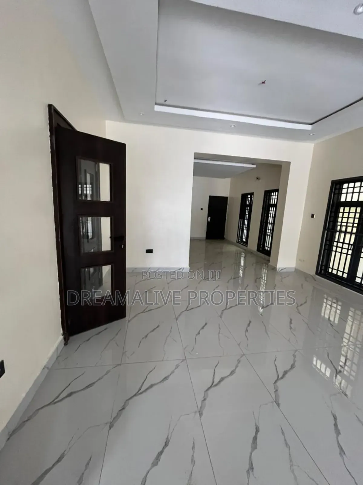 5bdrm Duplex in An Estate, Gwarinpa for sale in Gwarinpa