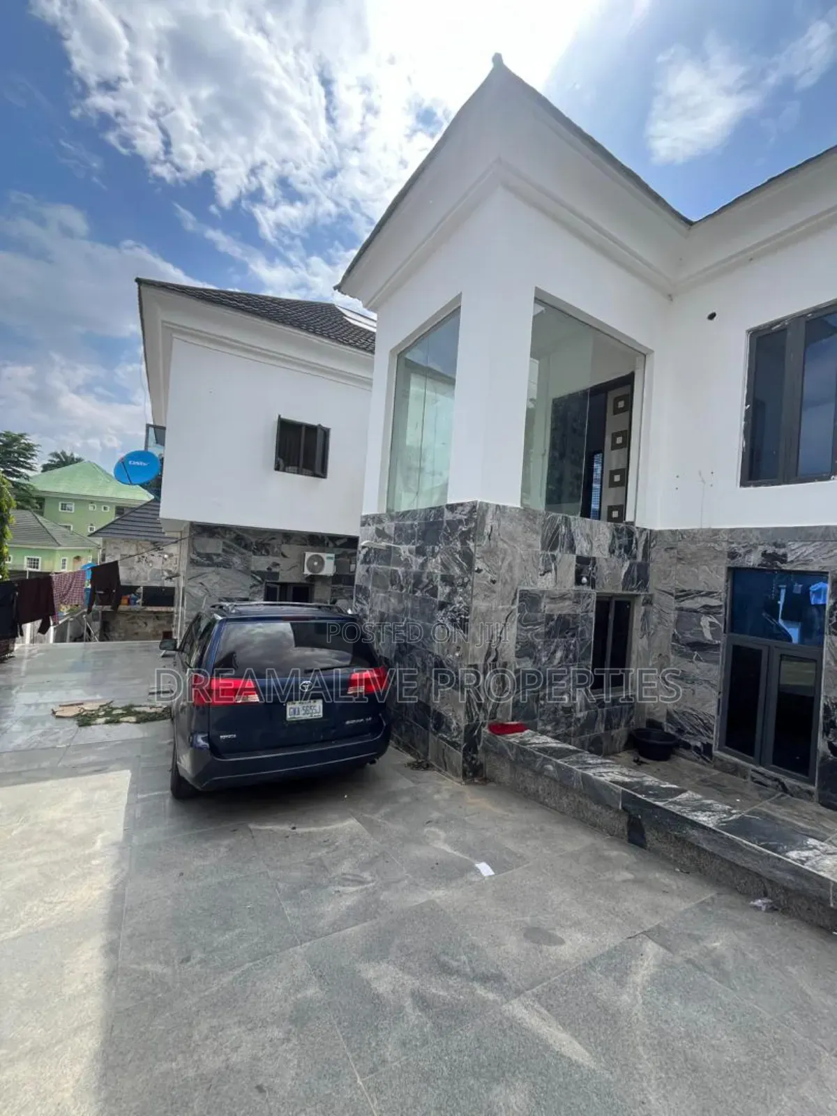 5bdrm Duplex in An Estate, Gwarinpa for sale in Gwarinpa
