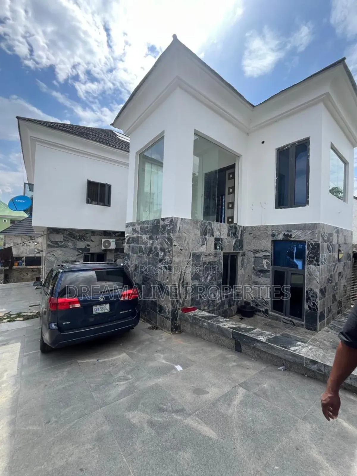 5bdrm Duplex in An Estate, Gwarinpa for sale in Gwarinpa