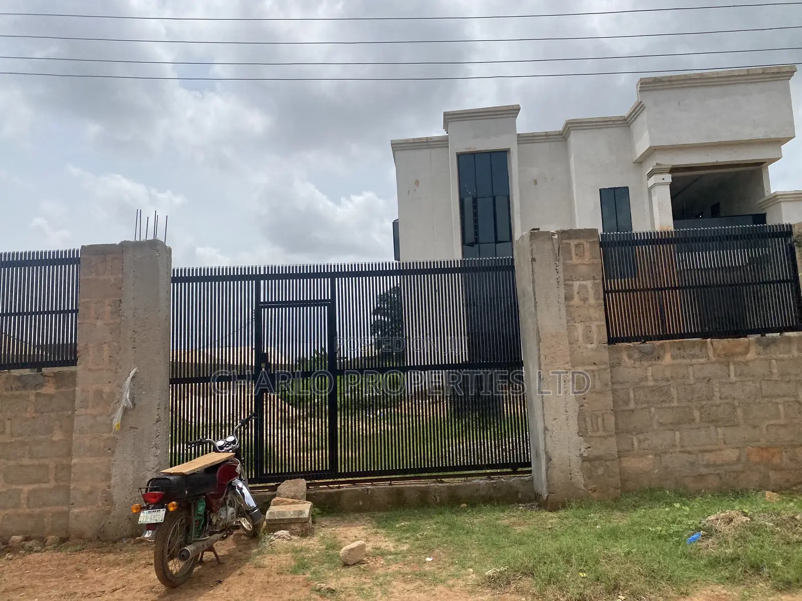 5bdrm Duplex in Benin City for sale in Benin City